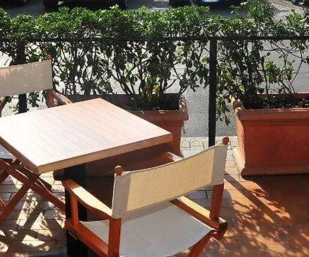 فندق Orso Bruno Carate Urio