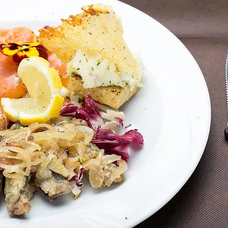 فندق Orso Bruno 3*